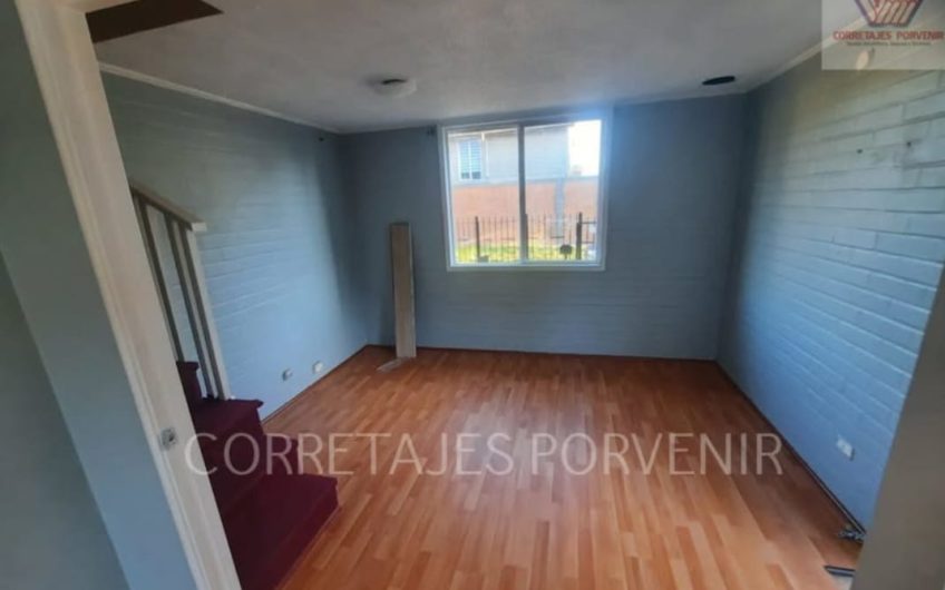 HERMOSA CASA EN ARRIENDO VILLA SANTA CAROLINA. PASAJE EL SAUCO