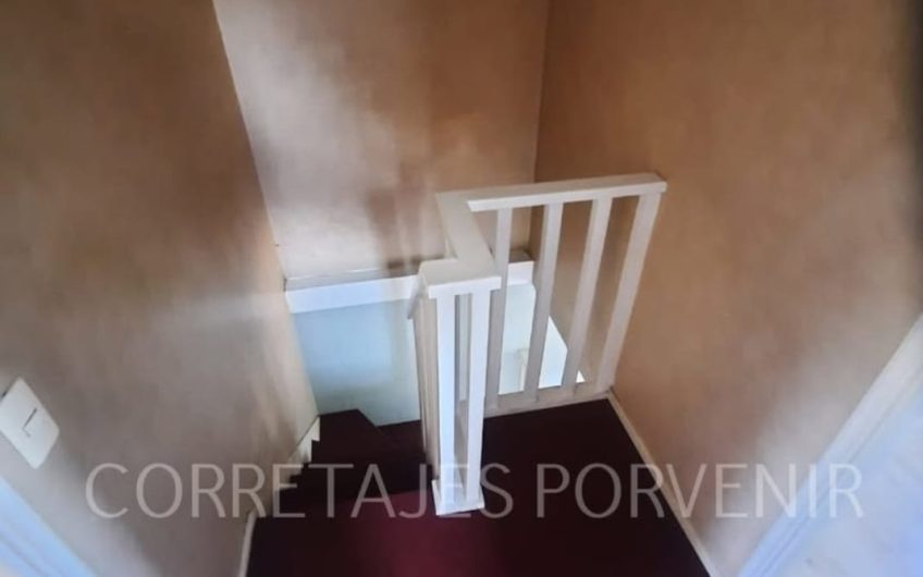 HERMOSA CASA EN ARRIENDO VILLA SANTA CAROLINA. PASAJE EL SAUCO