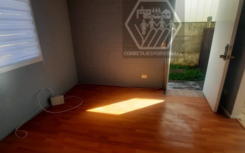 NO DISPONIBLE!! HERMOSA CASA EN ARRIENDO VILLA SANTA CAROLINA. PASAJE EL SAUCO