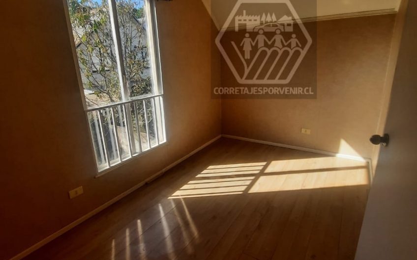 NO DISPONIBLE!! HERMOSA CASA EN ARRIENDO VILLA SANTA CAROLINA. PASAJE EL SAUCO